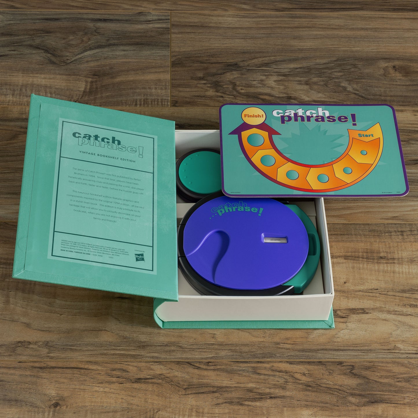 Catch phrase - Vintage Bookshelf Edition