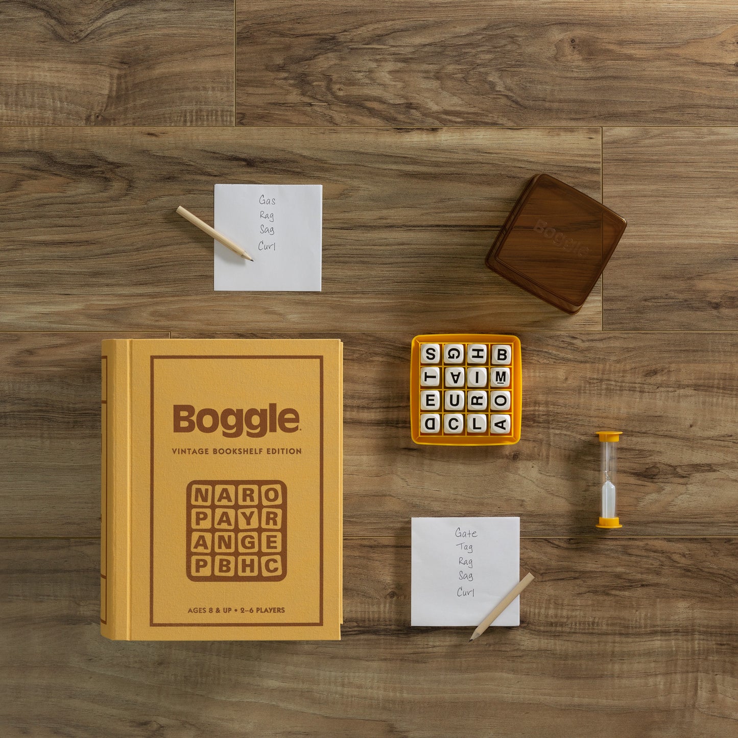 Boggle  - Vintage Bookshelf Edition