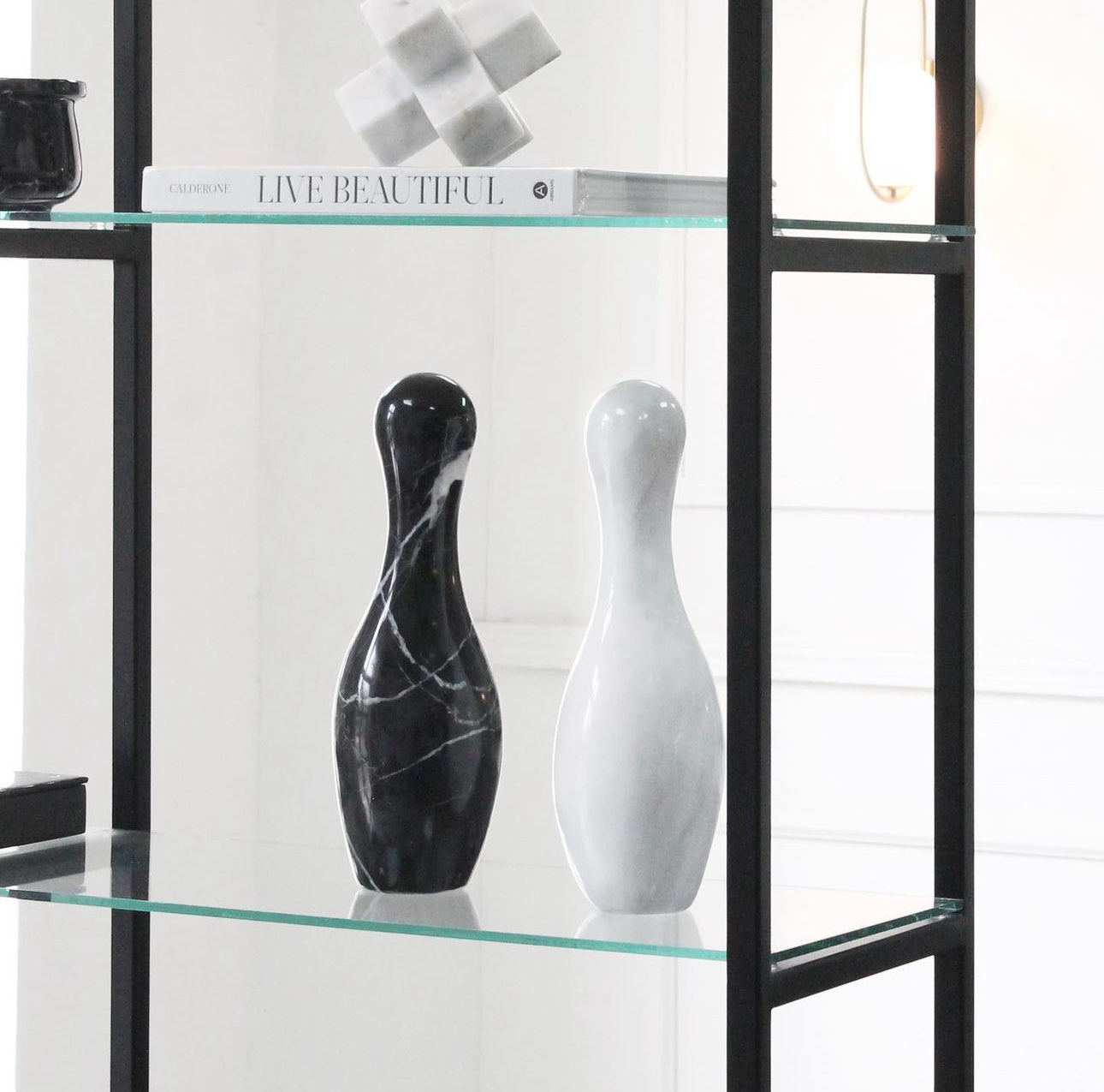 Pino_Boliche_Bowling_blanco_decoracion_negro