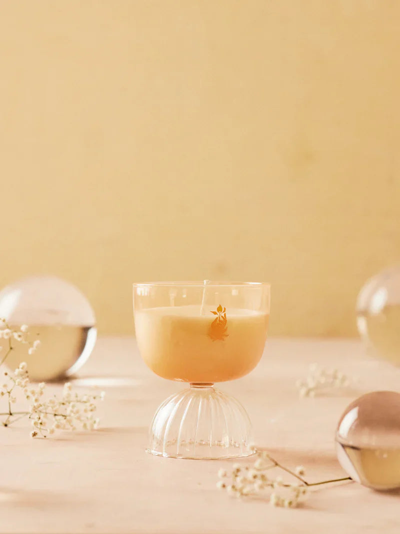 🎁 Sparkling Coupe Candle - Rosé (100% off)